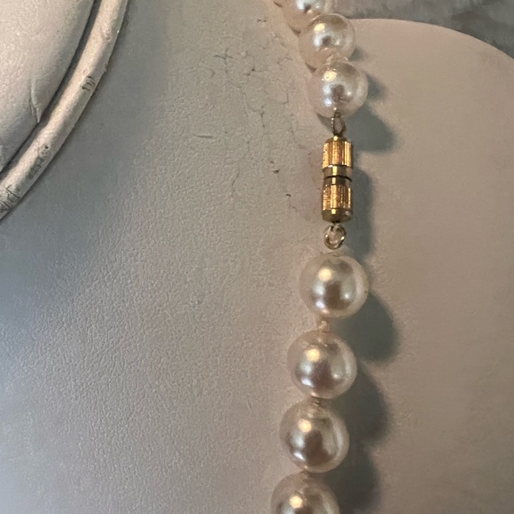 Vintage Glass Hand knotted Pearls - Picture 5 of 6